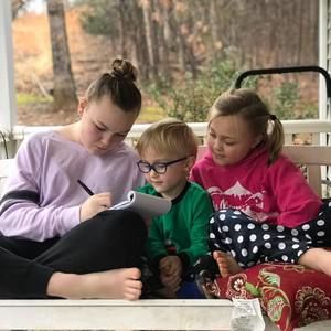 Meet your Posher, Emily